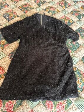B—Sparkle-Thread Black Fuzzy Midi Dress/romper with Short Sleeves
